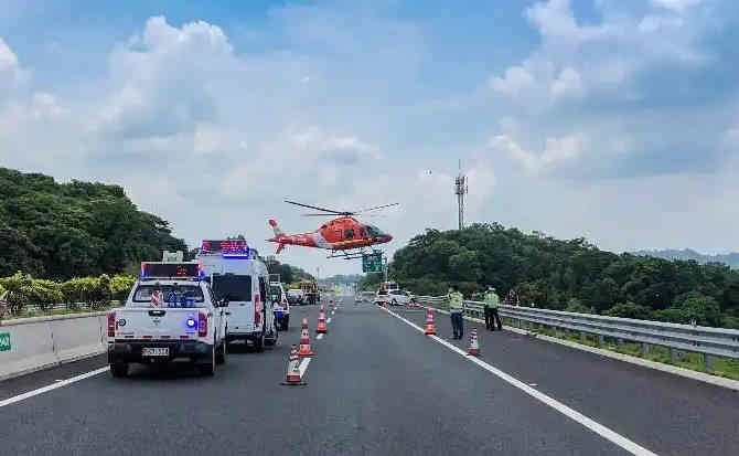 四方台区高速公路汽车救援案例